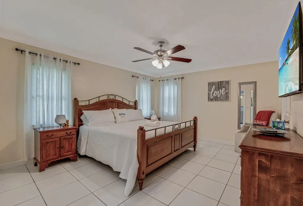 427 Las Palmas Street Royal Palm Beach FL 33411