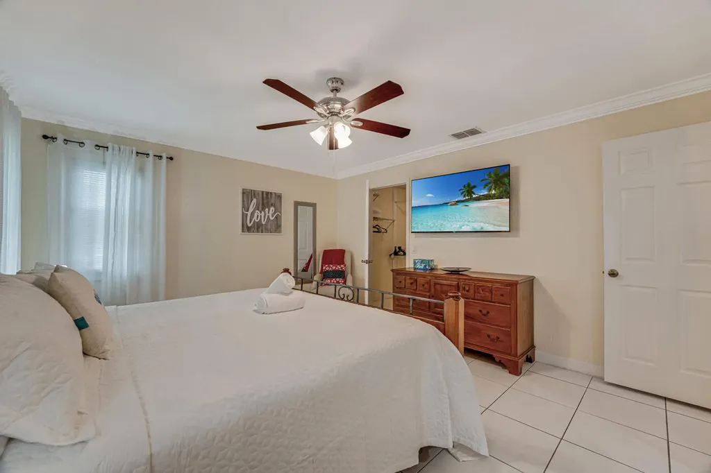 427 Las Palmas Street Royal Palm Beach FL 33411