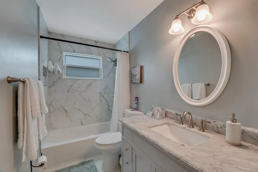 427 Las Palmas Street Royal Palm Beach FL 33411