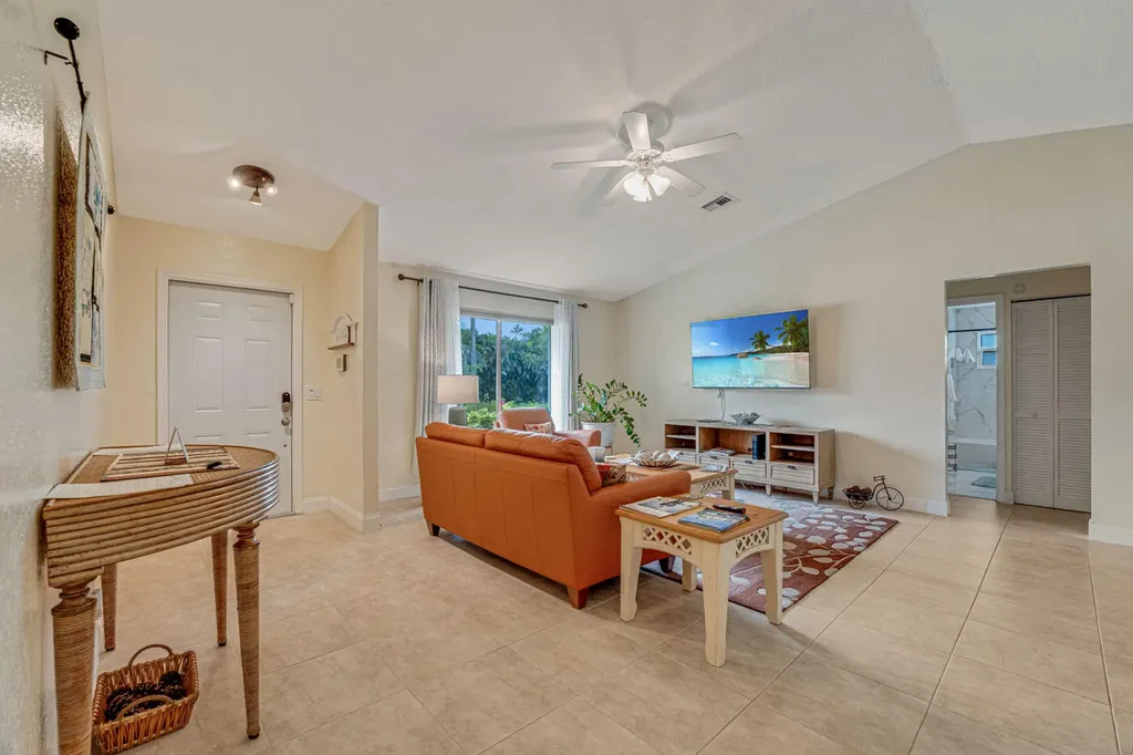 427 Las Palmas Street Royal Palm Beach FL 33411