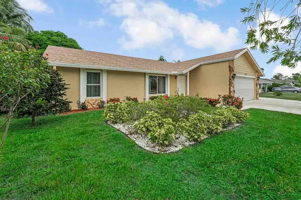 427 Las Palmas Street Royal Palm Beach FL 33411