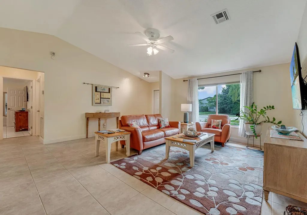 427 Las Palmas Street Royal Palm Beach FL 33411