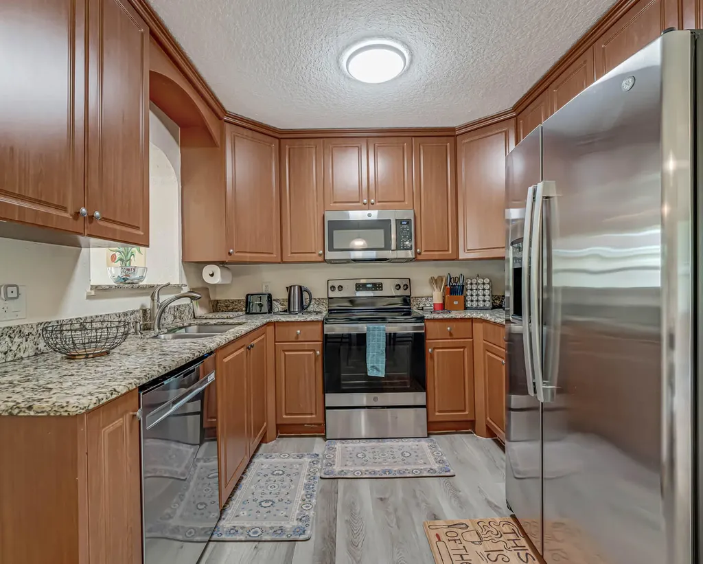 427 Las Palmas Street Royal Palm Beach FL 33411