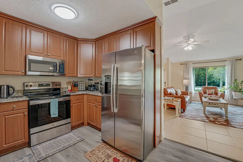 427 Las Palmas Street Royal Palm Beach FL 33411