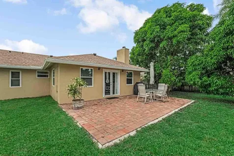 427 Las Palmas Street Royal Palm Beach FL 33411
