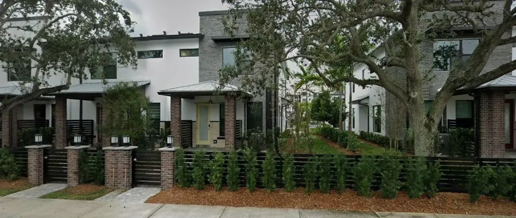 8345 NW 7th Place Plantation FL 33324