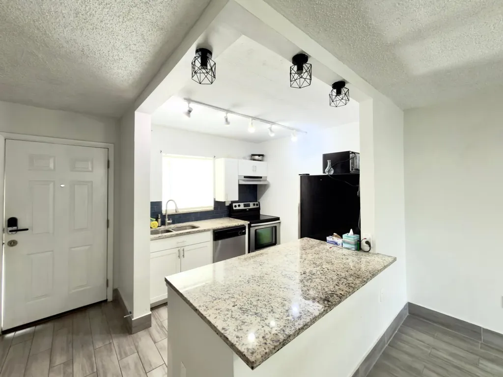 6507 Winfield Boulevard Margate FL 33063