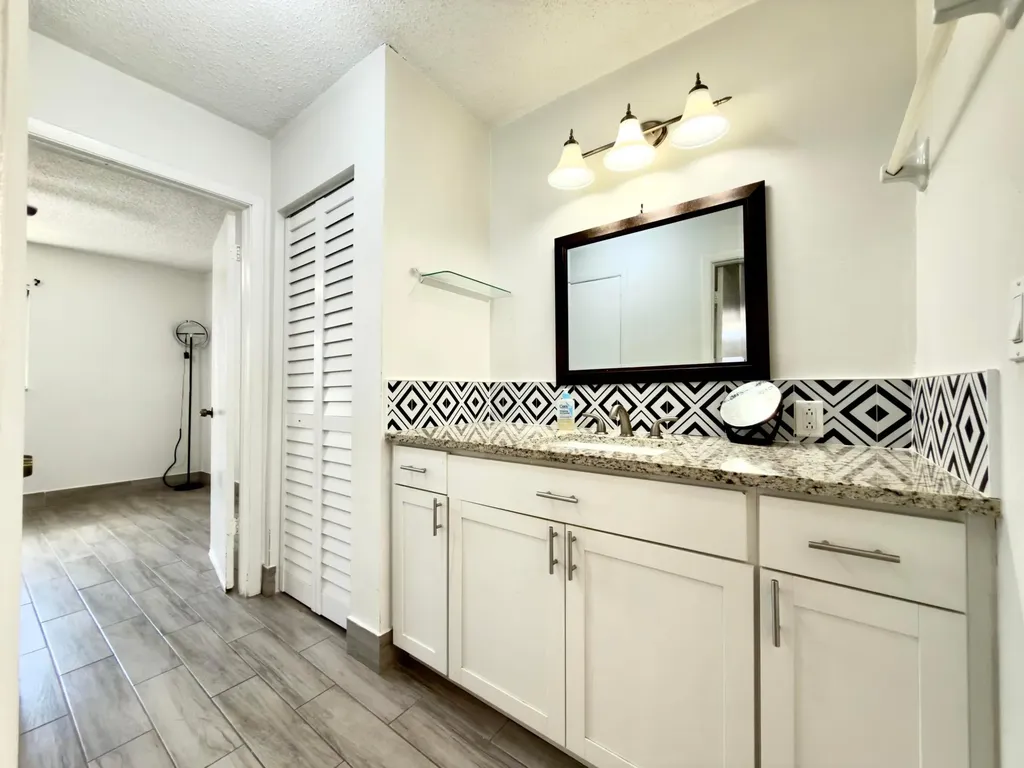 6507 Winfield Boulevard Margate FL 33063