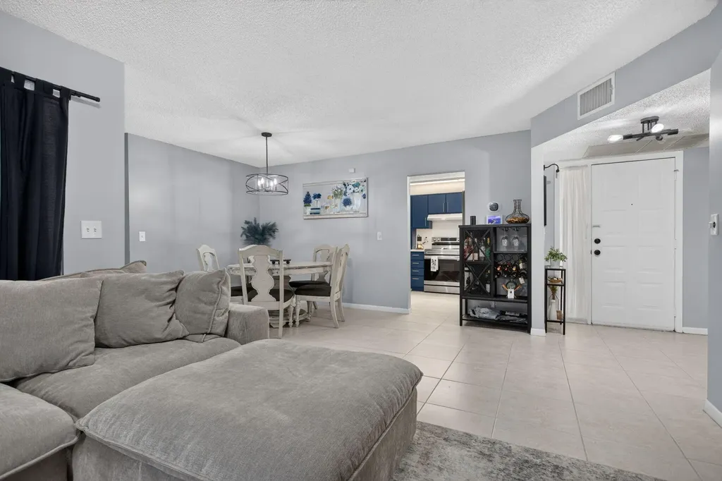 3331 NW 47th Avenue Coconut Creek FL 33063