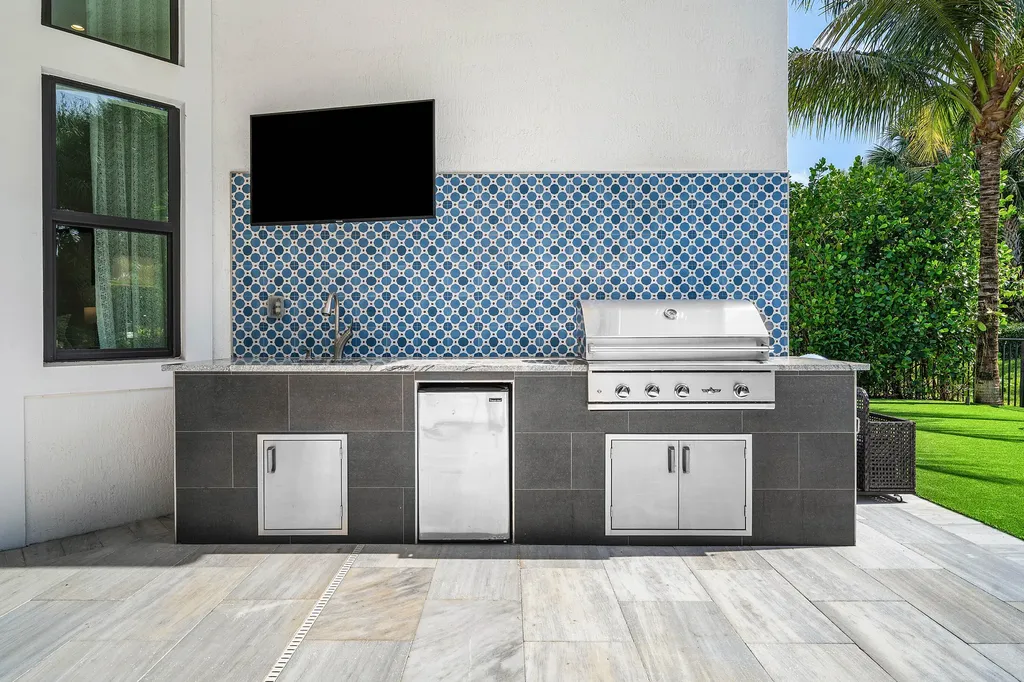 7409 NW 25th Terrace Boca Raton FL 33496