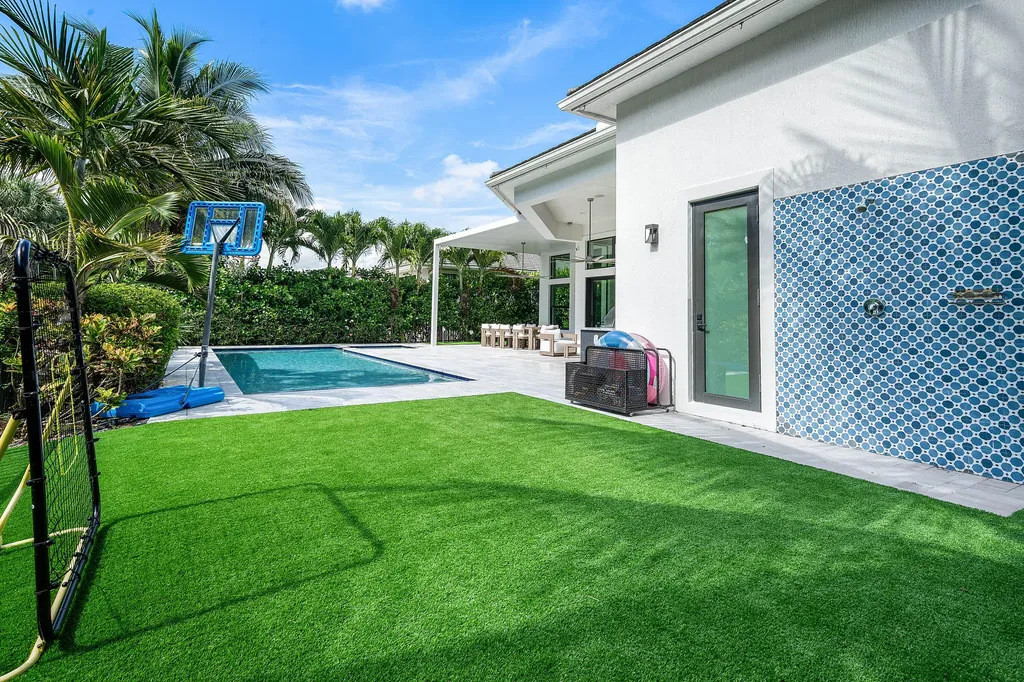 7409 NW 25th Terrace Boca Raton FL 33496