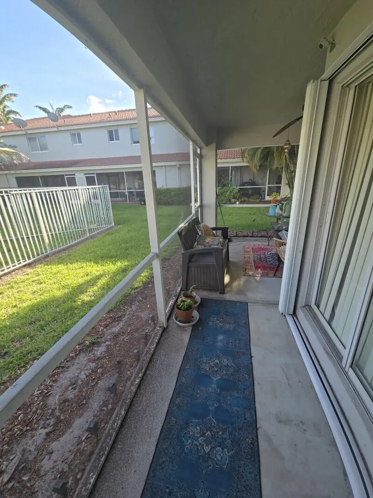 6511 Sandy Bank Terrace Riviera Beach FL 33407