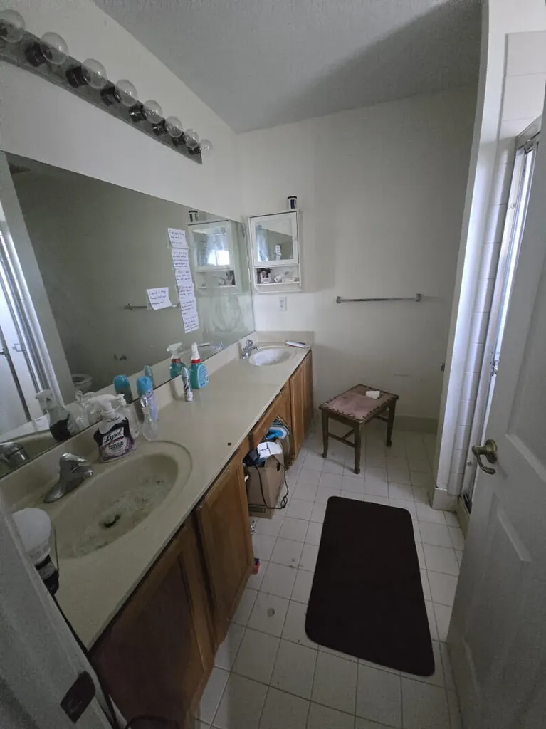 6511 Sandy Bank Terrace Riviera Beach FL 33407