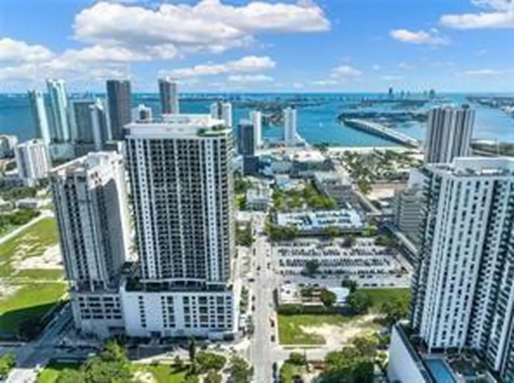 1600 NE 1st Avenue NE Miami FL 33132
