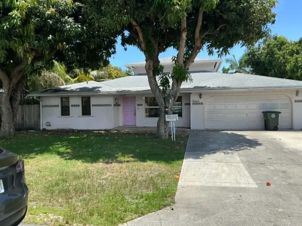 286 NE 24th Court Boca Raton FL 33431