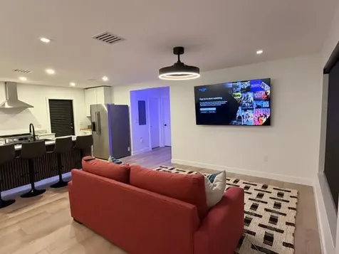 1025 NW 148th Street Miami FL 33168