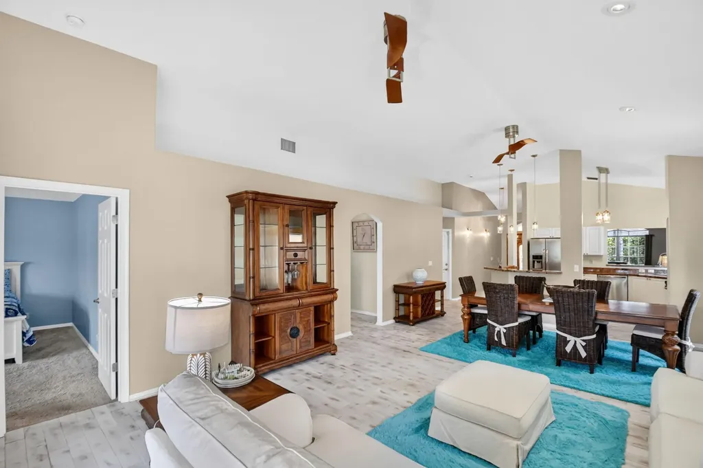 8021 Via Hacienda Riviera Beach FL 33418