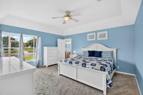 8021 Via Hacienda Riviera Beach FL 33418