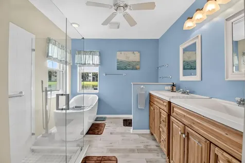 8021 Via Hacienda Riviera Beach FL 33418
