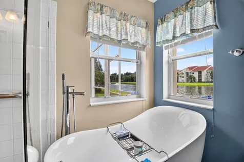 8021 Via Hacienda Riviera Beach FL 33418