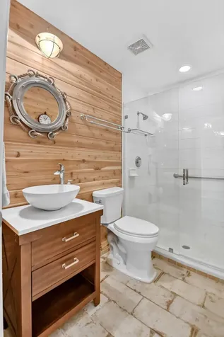 8021 Via Hacienda Riviera Beach FL 33418