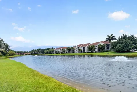 8021 Via Hacienda Riviera Beach FL 33418
