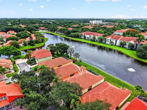 8021 Via Hacienda Riviera Beach FL 33418