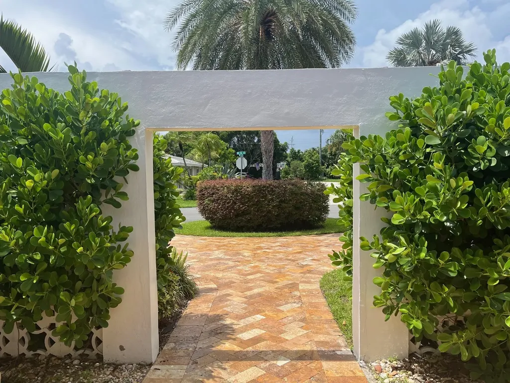 4070 NE 26th Avenue Fort Lauderdale FL 33308