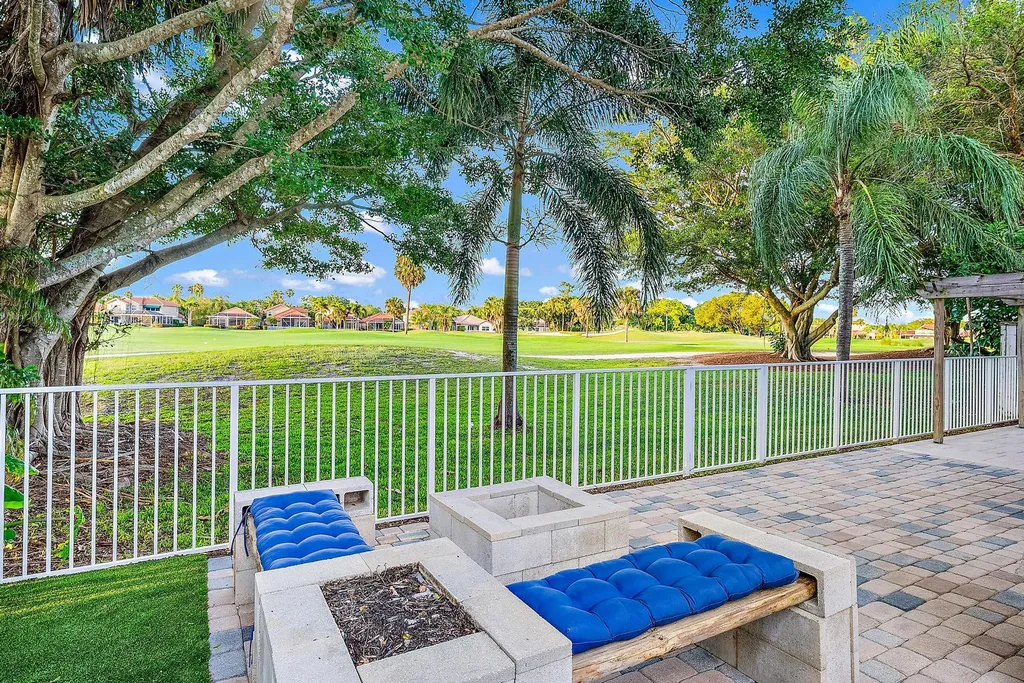 93 Admirals Court Palm Beach Gardens FL 33418