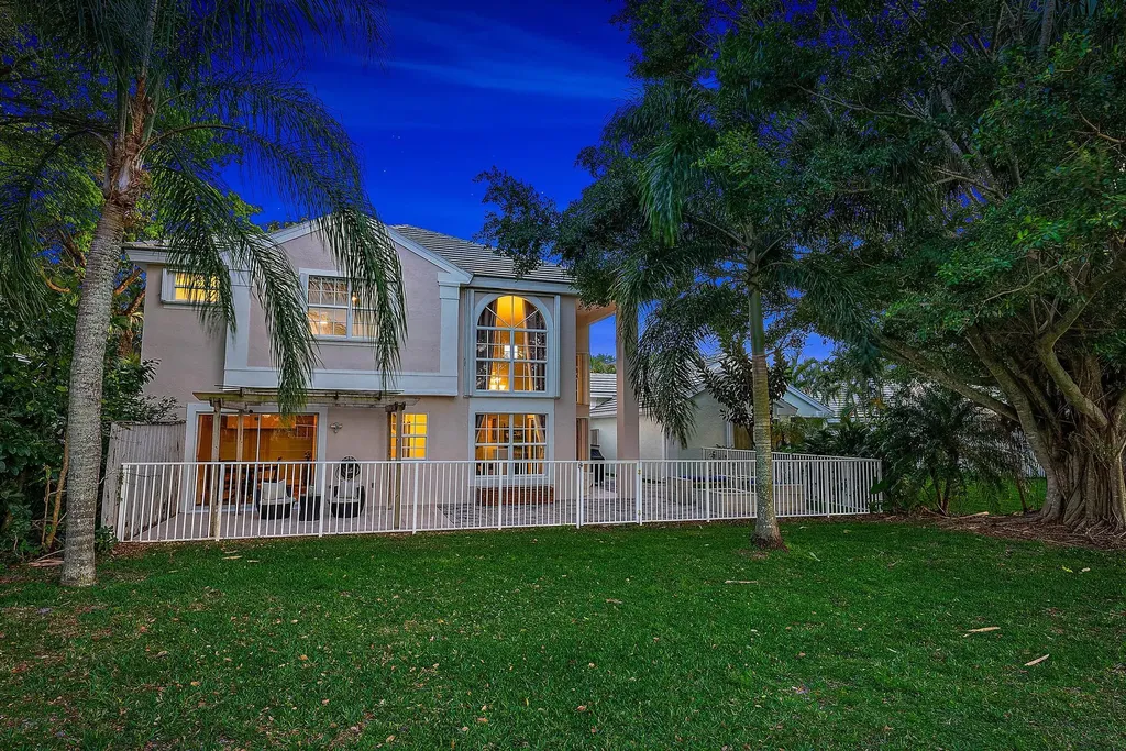 93 Admirals Court Palm Beach Gardens FL 33418