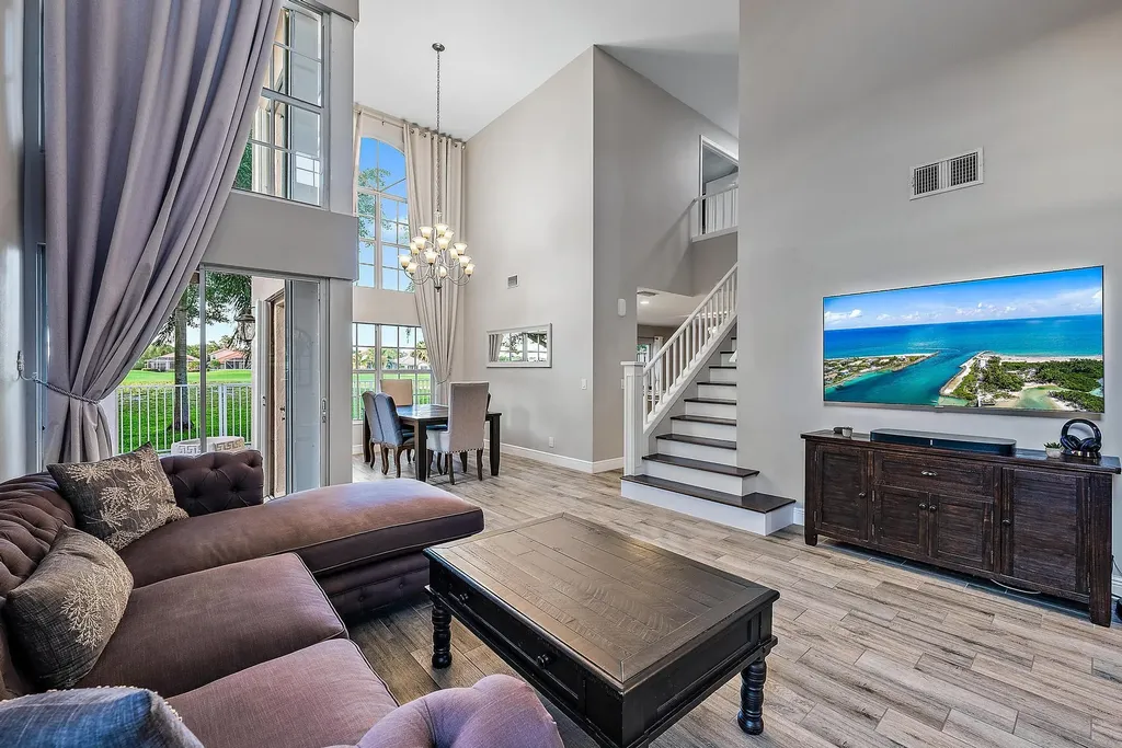 93 Admirals Court Palm Beach Gardens FL 33418