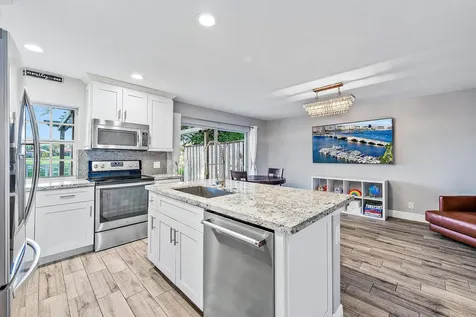 93 Admirals Court Palm Beach Gardens FL 33418