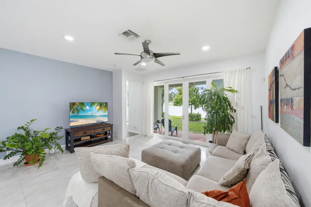 732 Belle Grove Lane West Palm Beach FL 33411