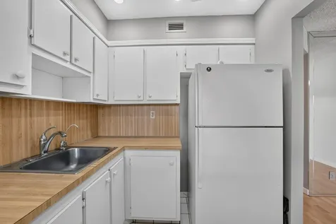 9141 Sunrise Lakes Boulevard Sunrise FL 33322