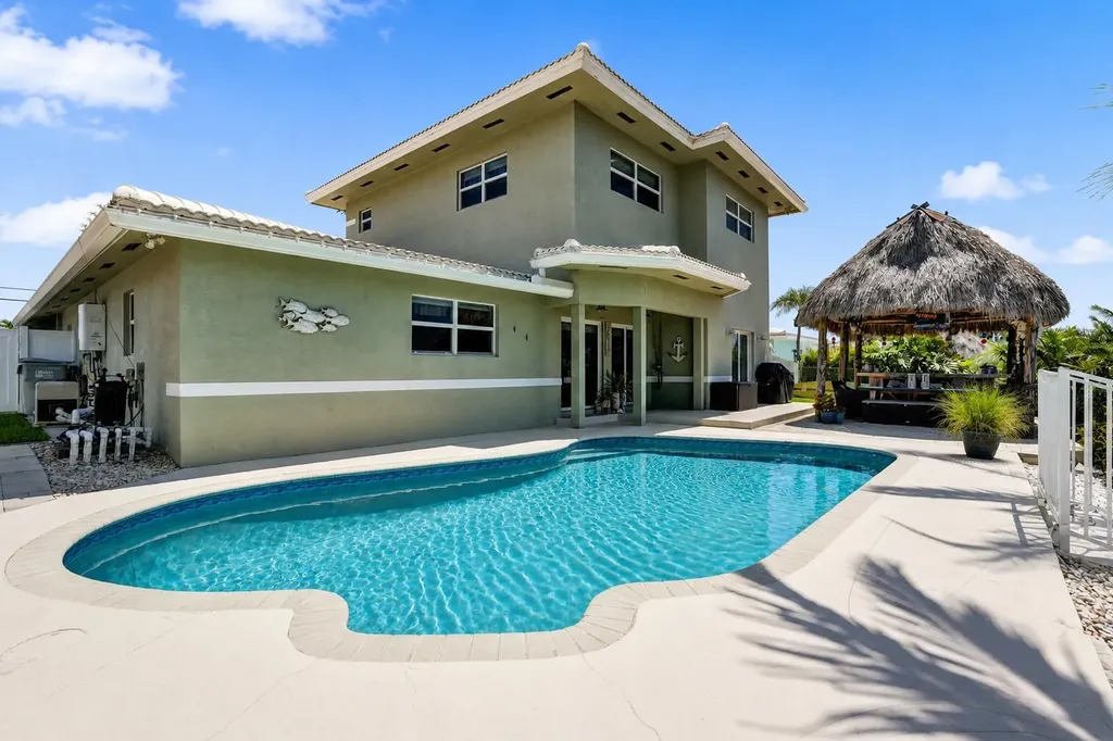 240 SE 3rd Court Pompano Beach FL 33060