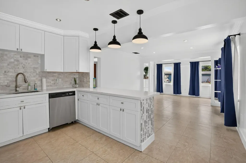 2427 Harding Street Hollywood FL 33020