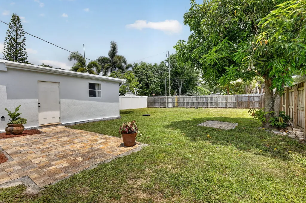 2427 Harding Street Hollywood FL 33020