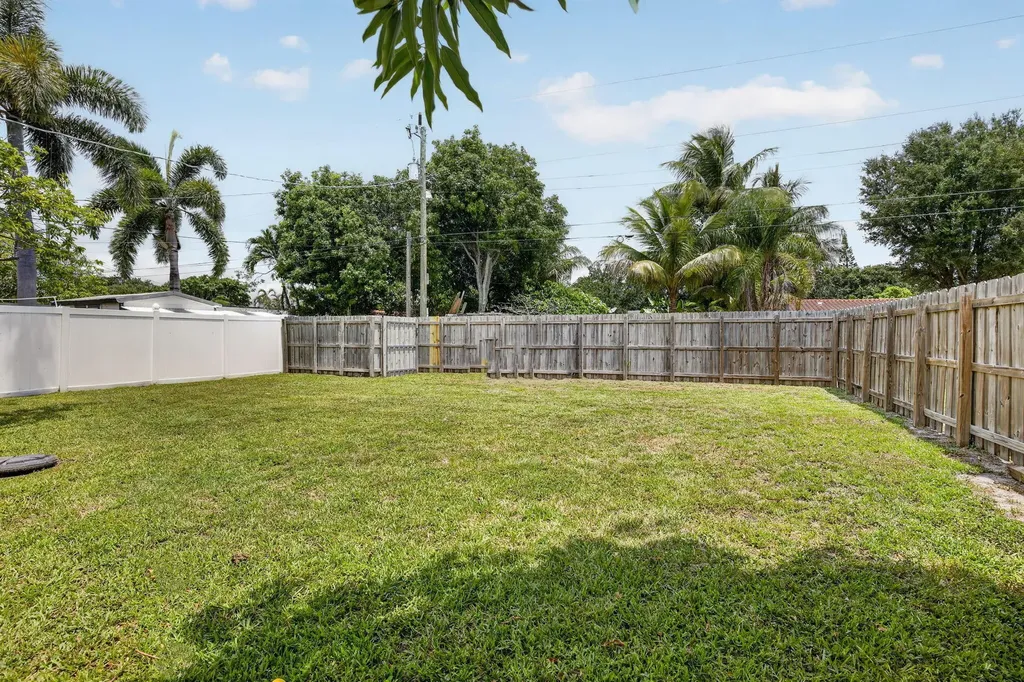 2427 Harding Street Hollywood FL 33020