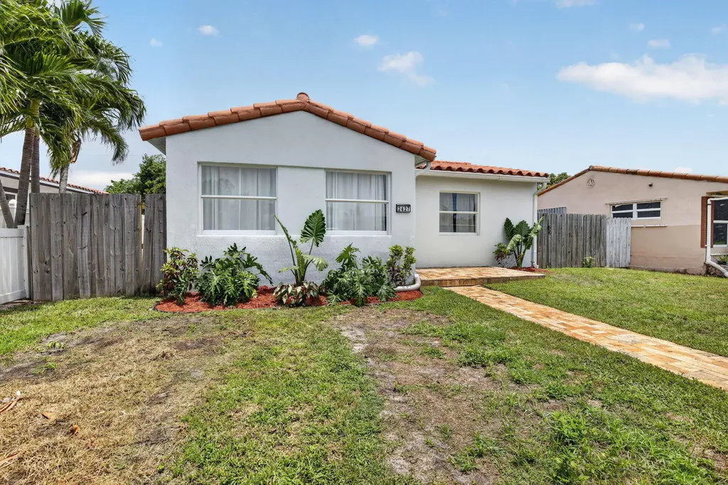 2427 Harding Street Hollywood FL 33020