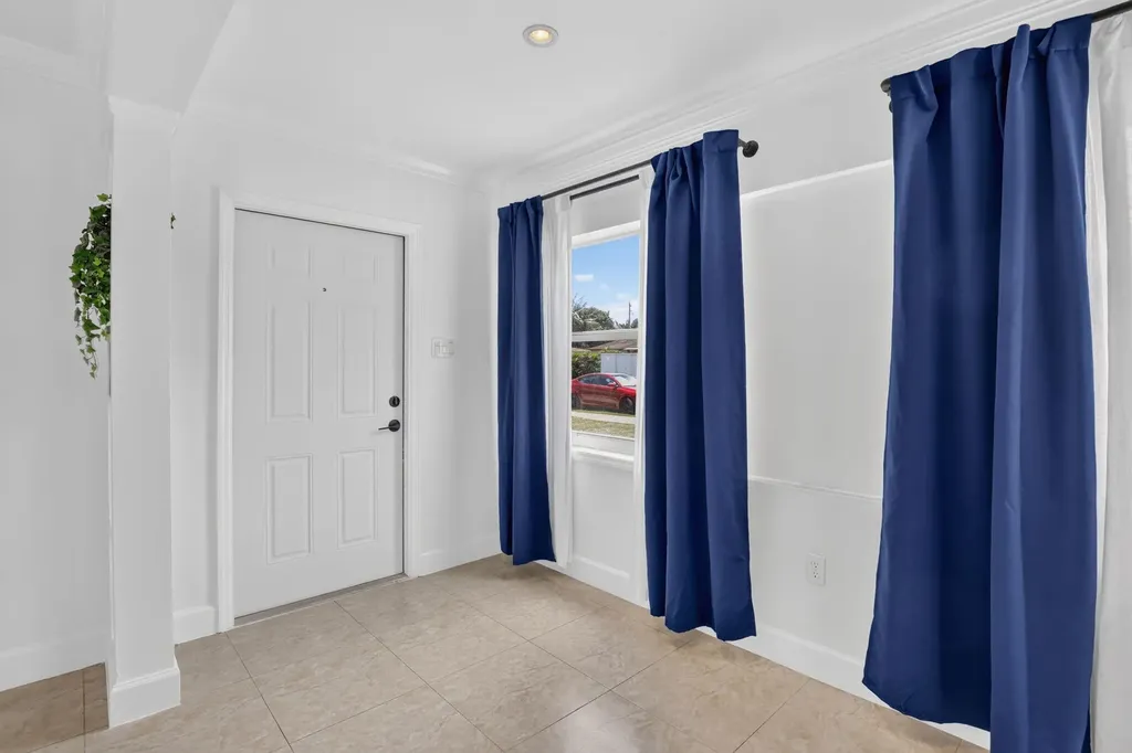 2427 Harding Street Hollywood FL 33020
