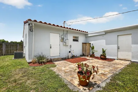 2427 Harding Street Hollywood FL 33020