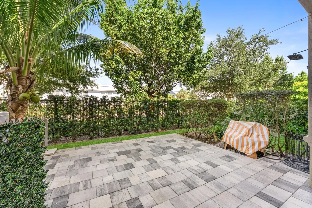 354 SE 1st Way Deerfield Beach FL 33441