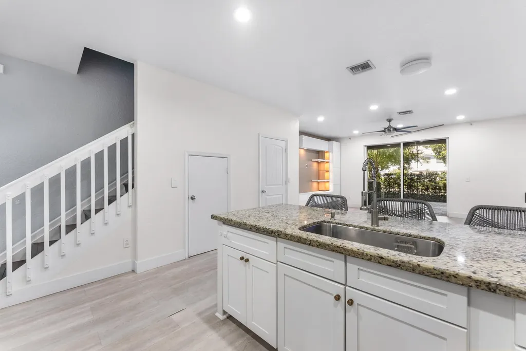 354 SE 1st Way Deerfield Beach FL 33441