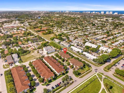 354 SE 1st Way Deerfield Beach FL 33441