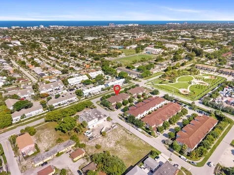 354 SE 1st Way Deerfield Beach FL 33441