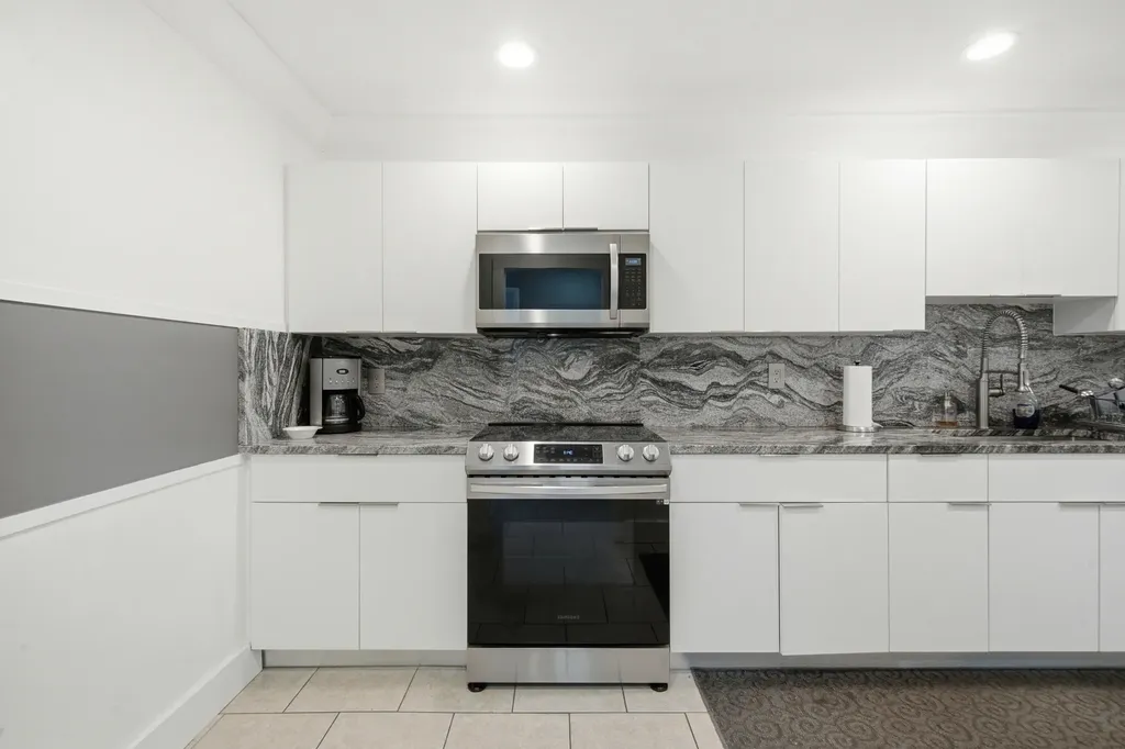 119 NE 19th Court Wilton Manors FL 33305