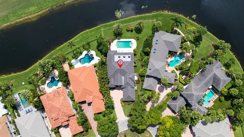 Jupiter FL, 173 N Village Way