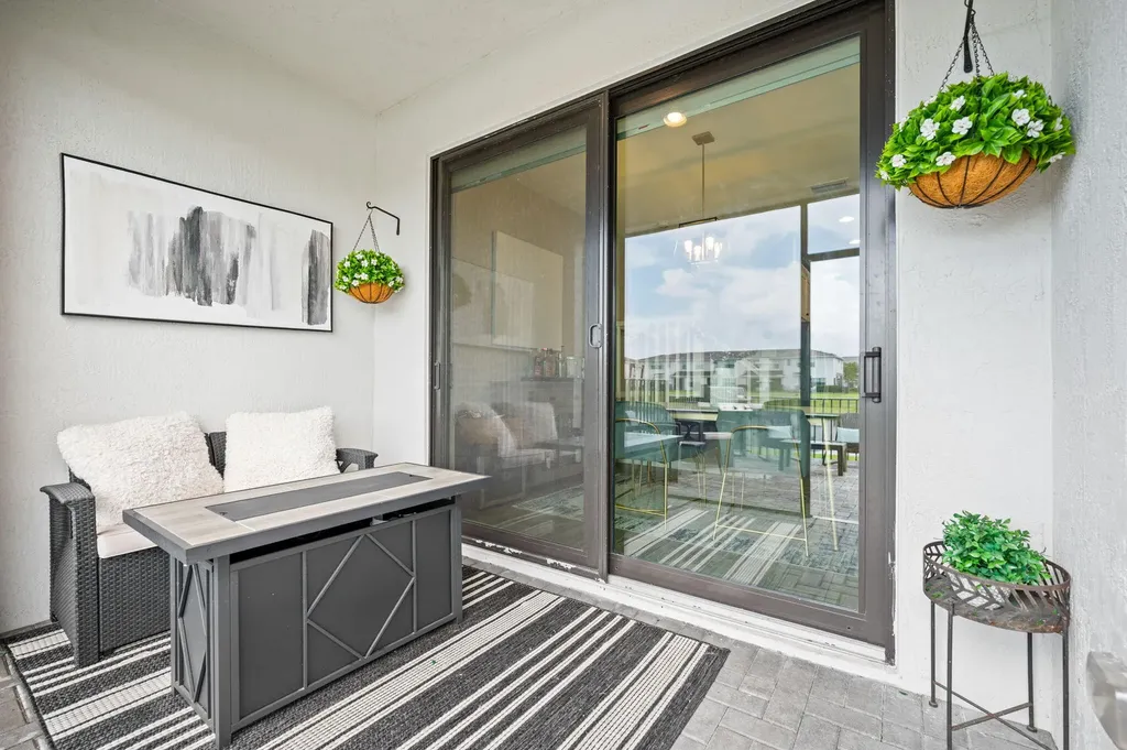 8697 Corvus Lake Worth FL 33467