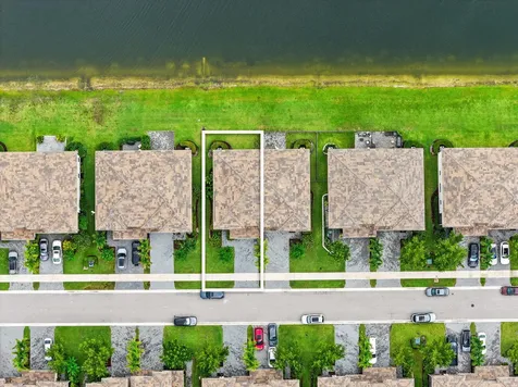 8697 Corvus Lake Worth FL 33467