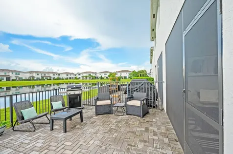 8697 Corvus Lake Worth FL 33467